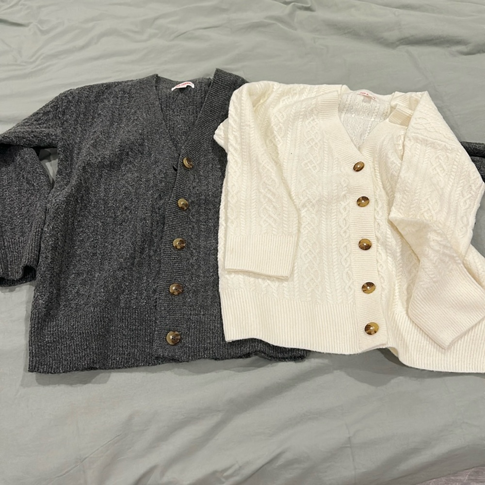 Bundle EUC XS oversized cable knit sweaters